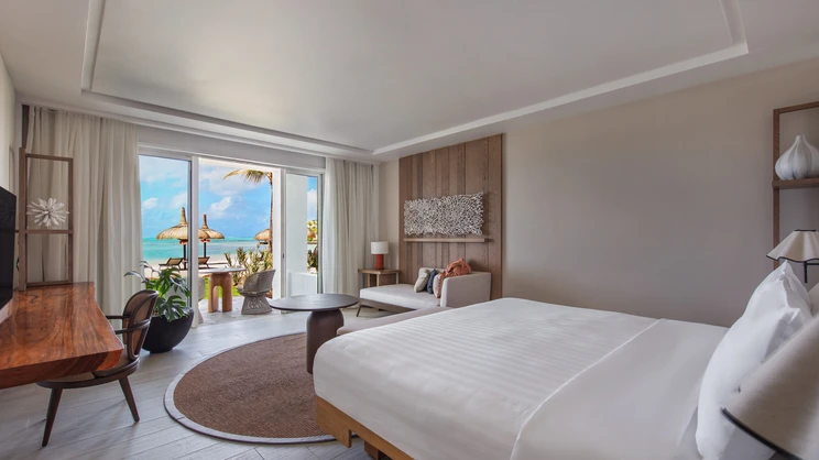 Hibiscus Beachfront Junior Suite